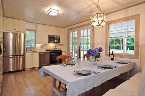31 South St, Washington Depot CT  06793-1516 exterior