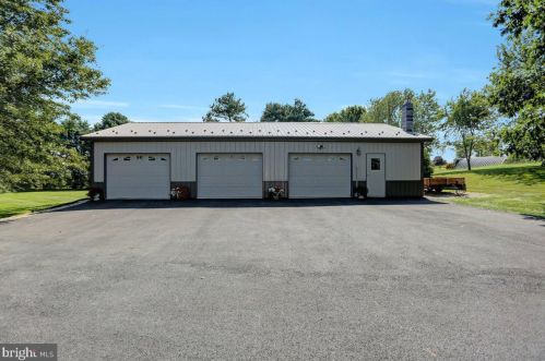 7405 Olde Scotland Rd, Lees Cross Roads, PA 17257-7935