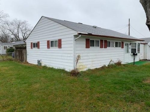 4371 Robin St, Darbydale, OH 43123-3428