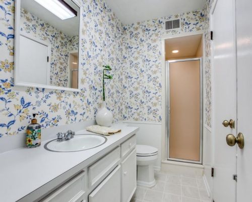 7268 Fernmeadow Dr, Dallas TX  75248-5605 exterior