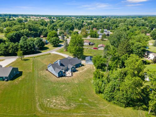 1043 Carryback Dr, Pataskala OH 43062-9543 exterior