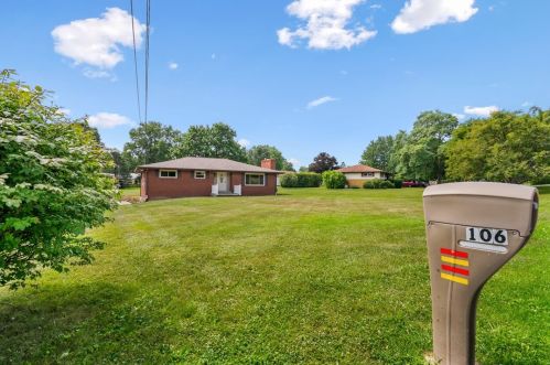 106 Pinecrest Dr, Beaver Falls, PA 15010-1506