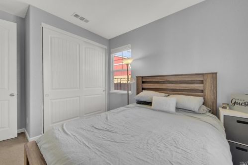 542 Twilight St, Vacaville CA  95688-8829 exterior