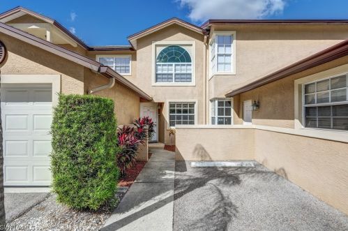 9629 Crescent Garden Dr, Naples, FL 34109-4529