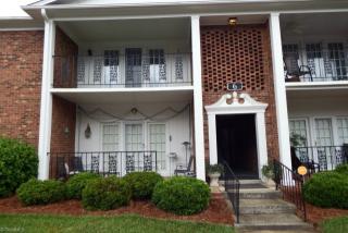 6 Fountain Manor Dr, Greensboro NC  27405-8022 exterior