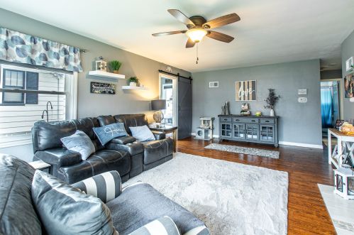 7006 27th Ave, Kenosha WI  53143-5216 exterior