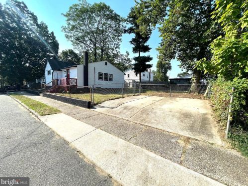 818 Philadelphia Ave, West Deptford NJ  08063-1335 exterior