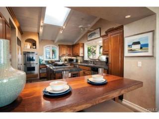 1379 Circle Way, Laguna Beach CA  92651-1304 exterior