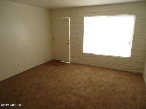 6517 Escalante Rd, Tucson, AZ 85730-3235