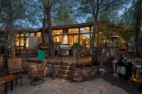 25 Northern Shadows Ln, Sedona, AZ 86336-4754