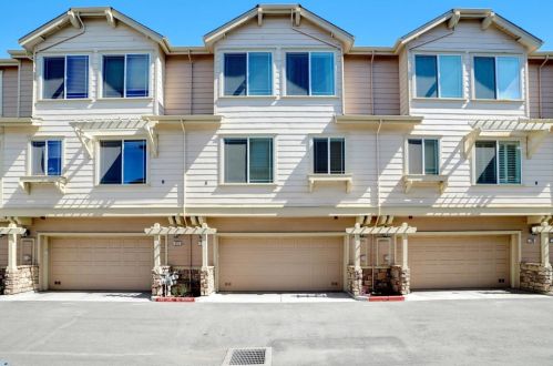 113 Jarvis Dr, Morgan Hill, CA 95037-5183