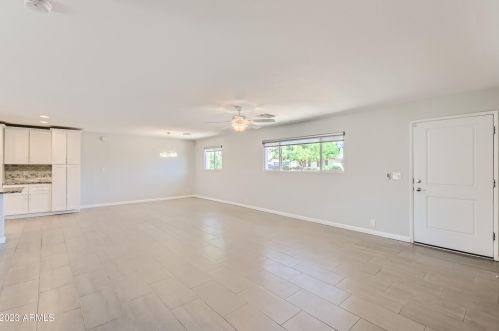 8232 Crestwood Way, Scottsdale AZ  85250-7312 exterior