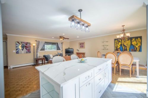 1 Winfield Pl, New Rochelle NY  10801-2907 exterior