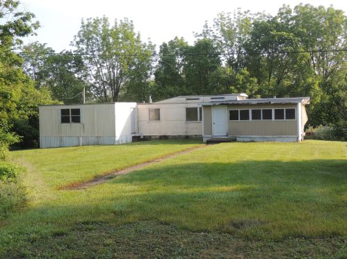 8032 Martinsburg Rd, Mount Vernon OH  43050-9075 exterior