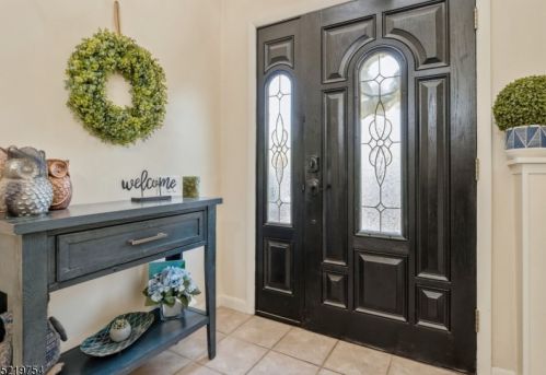 11 Kearny Dr, Wantage NJ  07461-3928 exterior