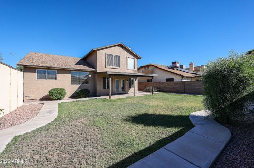 4231 Whispering Wind Dr, Glendale AZ  85310-5178 exterior