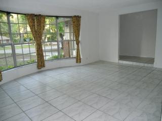 560 Oakhurst St, Altamonte Springs FL  32701-7944 exterior