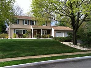 4 Garfield Ct, South Brunswick, NJ 08810-1303
