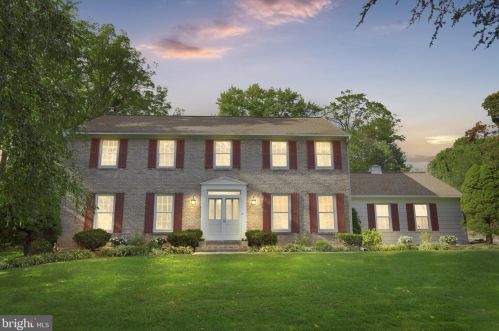 2053 Waterloo Rd, Berwyn, PA 19312-2125