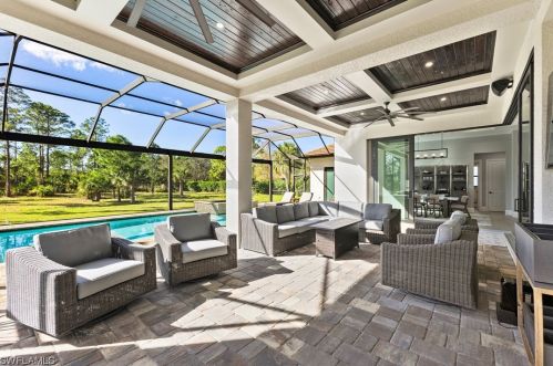 631 25th St, Naples FL  34120-1843 exterior