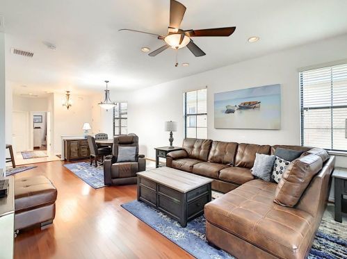 688 Grand Canal Dr, Kissimmee FL 34759-4345 exterior