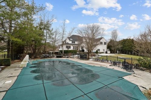 16 Mdw Rdg Rd, Warwick NY  10990-2535 exterior