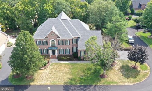 43530 Butler Pl, Leesburg VA 20176-7428 exterior