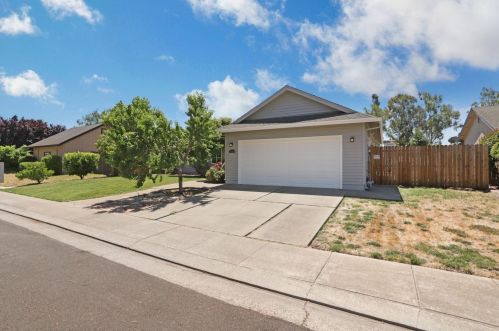 19100 Di Carlo Ct, Linden, CA 95236-9642