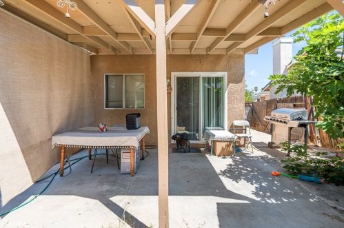 743 Mariner Dr, Perris CA  92571-3822 exterior