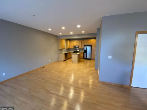 15558 Eagle Ridge Rd, Saint Paul, MN 55124-7830
