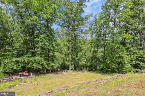 35 Amelia Ct, Fredericksburg VA  22405-6329 exterior