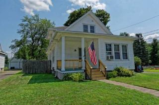 106 Frederick Ave, Albany, NY 12205-3081