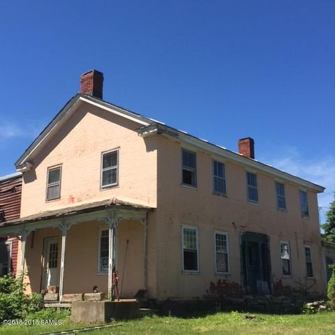 15 Greenfield Ln, Hampton, NY 12837-2106