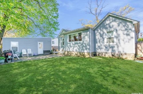 225 Great East Neck Rd, Babylon, NY 11704-7801