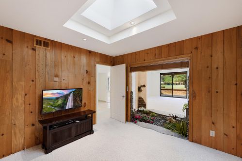 14 Seville Dr, Rancho Mirage CA  92270-3850 exterior