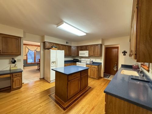 1 Cedar Pt, Newport KY  41076-1743 exterior