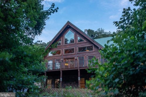 127 Cheyennes Trl, Gerrardstown, WV 25420-4571