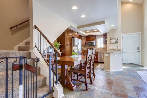 28882 Canyon Pt, Trabuco Canyon CA  92679-1092 exterior