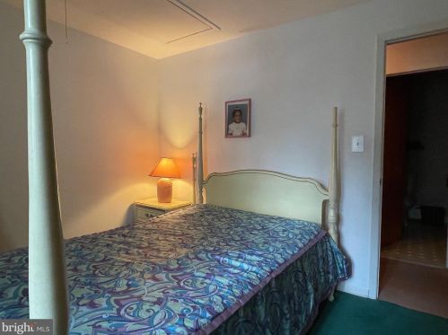 714 Pomona Rd, Riverton NJ 08077-4233 exterior