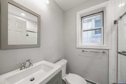 405 Lawton Ave, Cliffside Park NJ  07010-1915 exterior