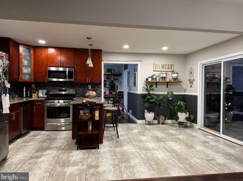 71 Harrington Cir, Willingboro NJ  08046-1823 exterior