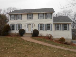 8 Faith Dr, Derry NH  03038-5500 exterior