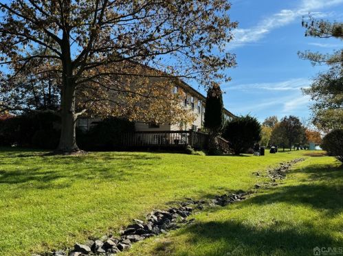 154 Locust Ct, Flemington NJ  08822-2001 exterior