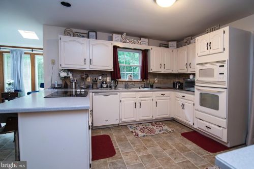6104 Fox Point Rd, Fredericksburg VA  22407-8330 exterior