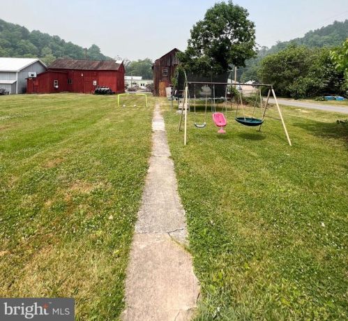 9 Specht St, Mc Clure PA  17841-9725 exterior