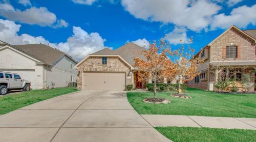 5611 Jay Thrush Dr, Richmond, TX 77407