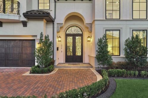 804 2nd St, Bellaire, TX 77401-2802