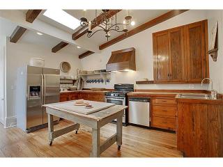 520 Nashville Ave, New Orleans LA  70115-3223 exterior