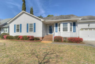 508 Green Meadows Dr, Wilmington, NC 28405-3718