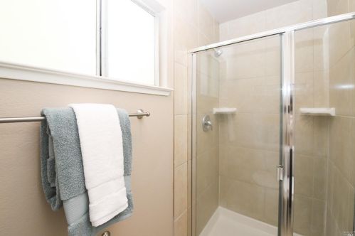 118 Oakmeade Ct, Vacaville CA exterior